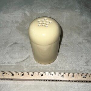 Fiesta Homer Laughlin Cheese Shaker, Post 1986 Ivory